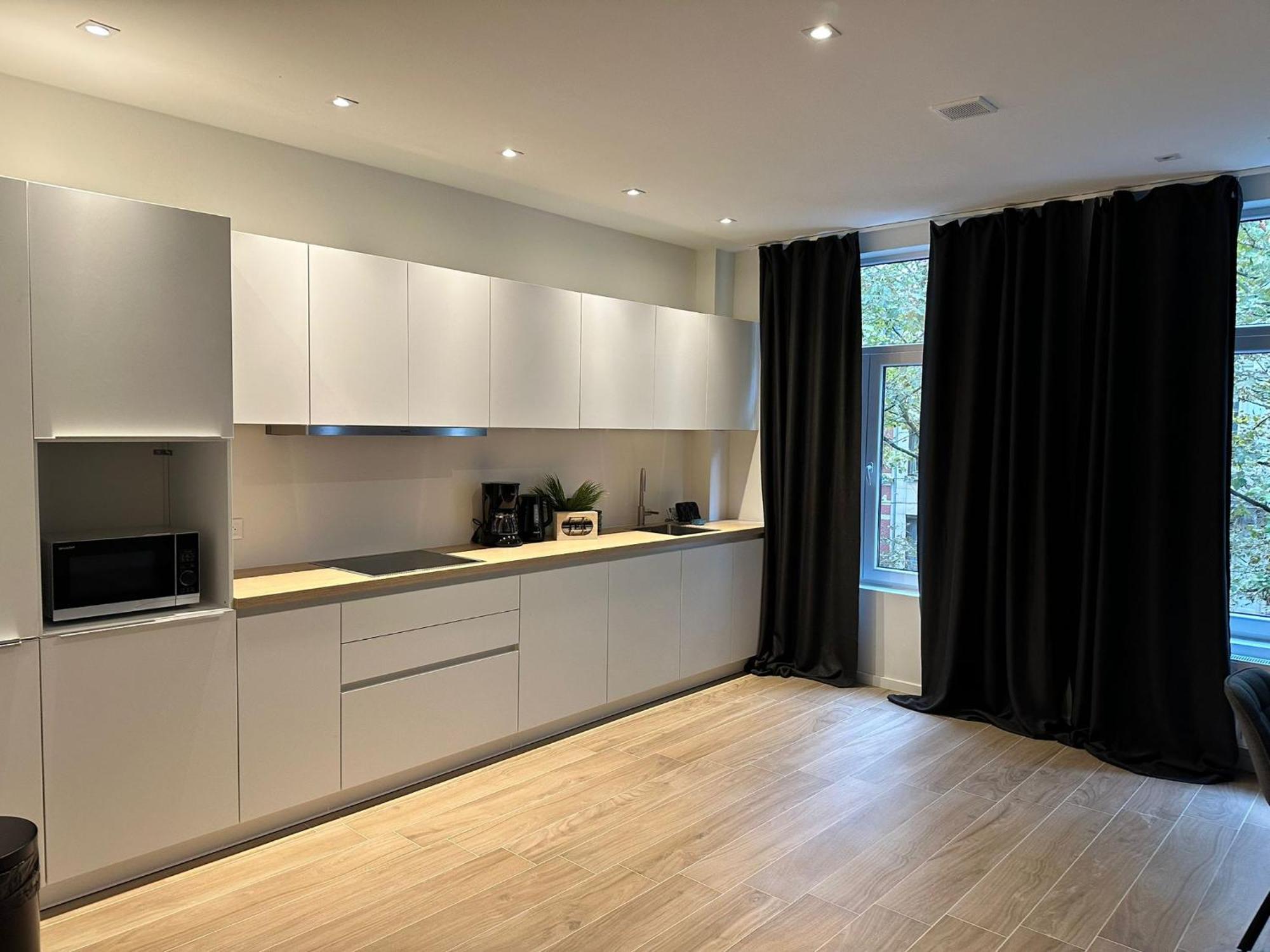 Luxury Park By Rikas Apartment *