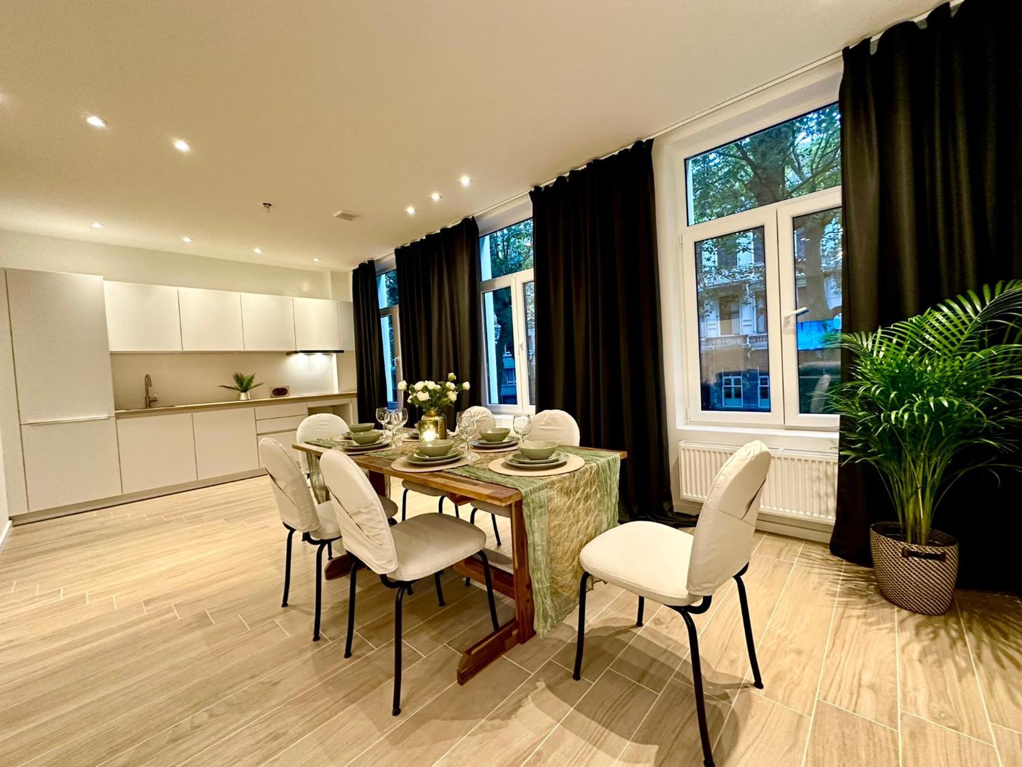 Luxury Park By Rikas Appartement